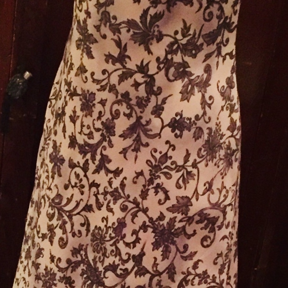Dress - Picture 6 of 6